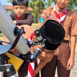 MA Miftahul Midad Gelar Pembelajaran Astronomi di Halaman STIT Miftahul Midad