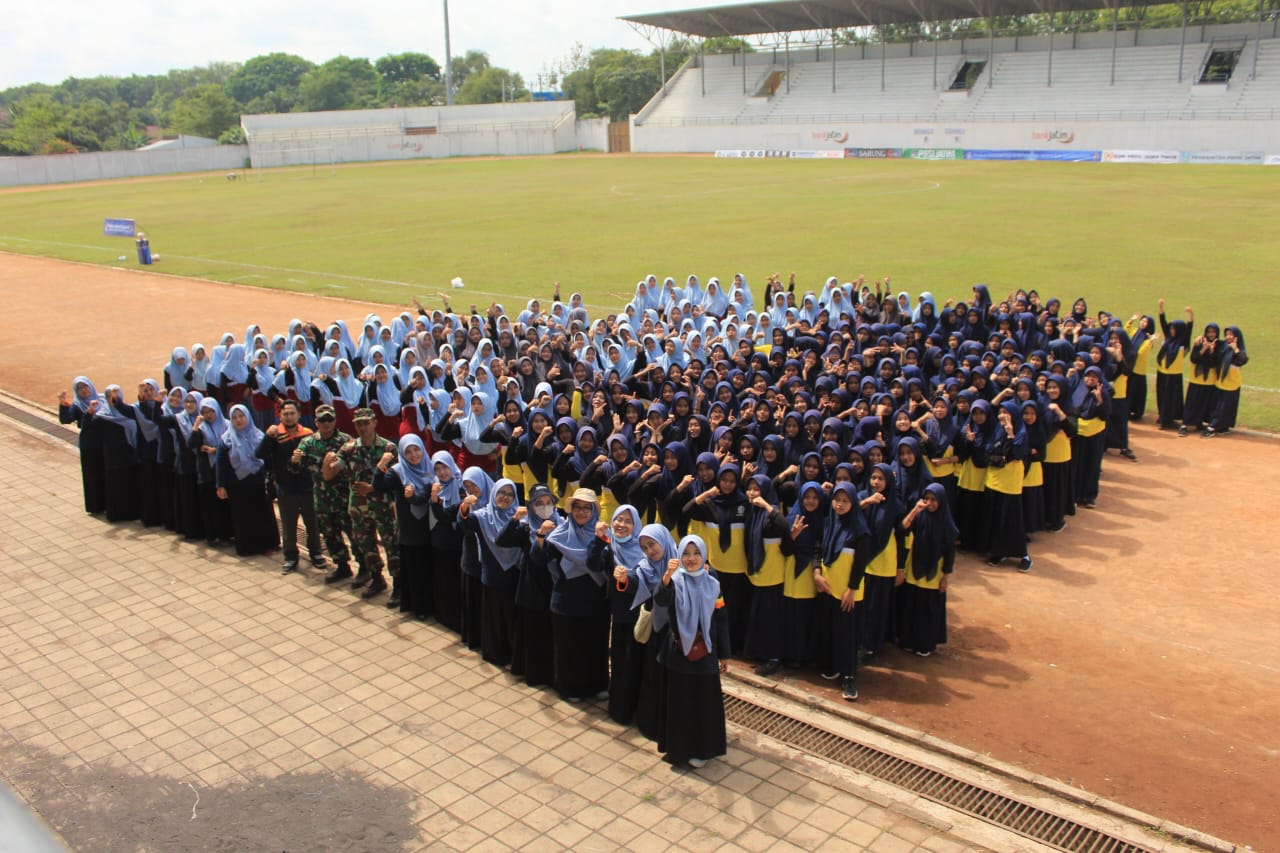 Outing Class MA Miftahul Midad: Menumbuhkan Disiplin dan Semangat Nasionalisme bersama TNI